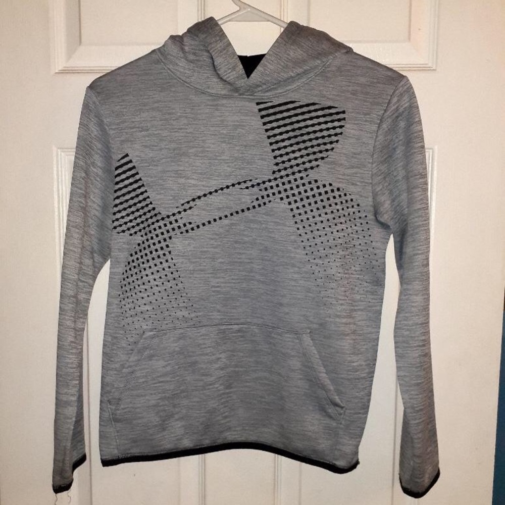 Boy’s size medium Under Armour sweatshirt